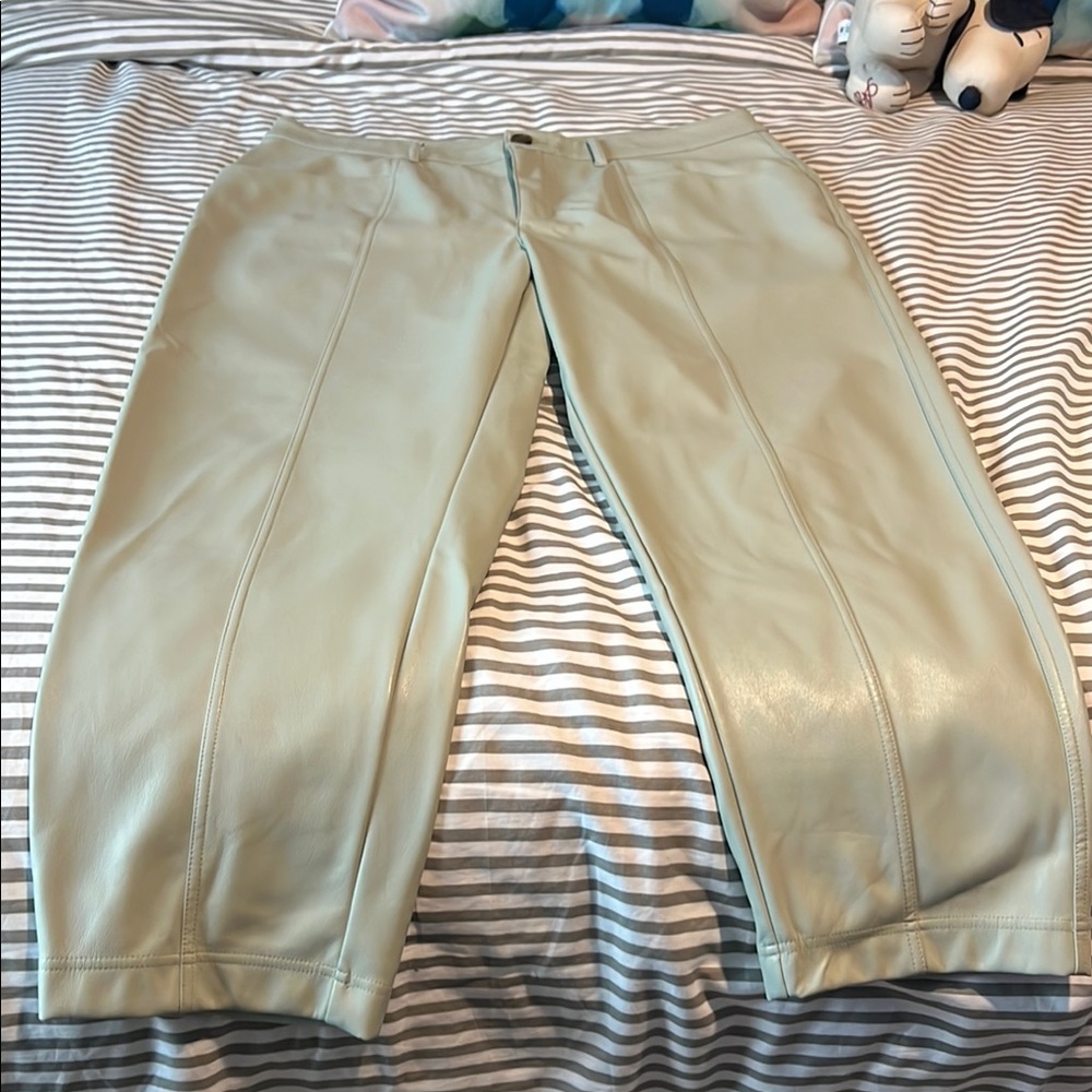 a new day Women's Straight Leg Pants - Light Green